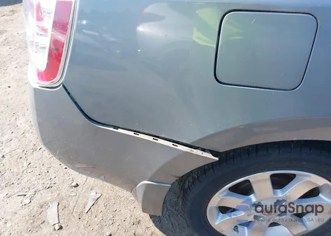 2008 Nissan Sentra 2.0S z USA, uszkodzony, nr VIN 3N1AB61E18L714409